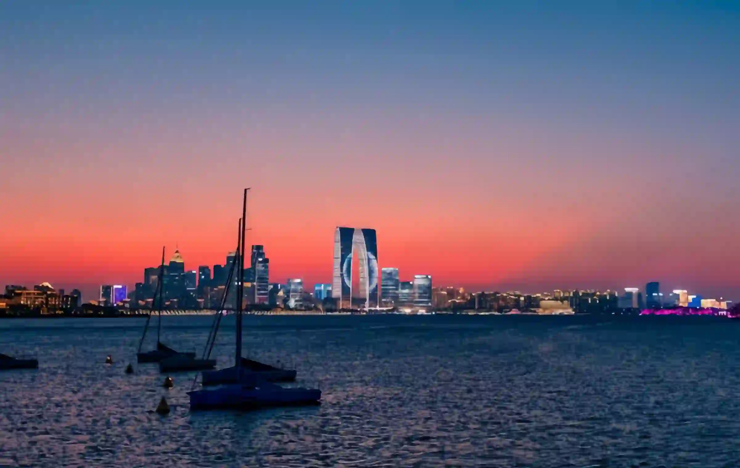 Jinji Lake: A Colorful Symphony from Industrial Park Depression to Modern Urban Waterfront-3