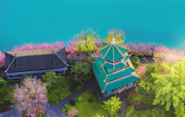 問合せ先: Rémi Coulom. 公園: 済江川の詩的なランドマークそして都市記憶-2