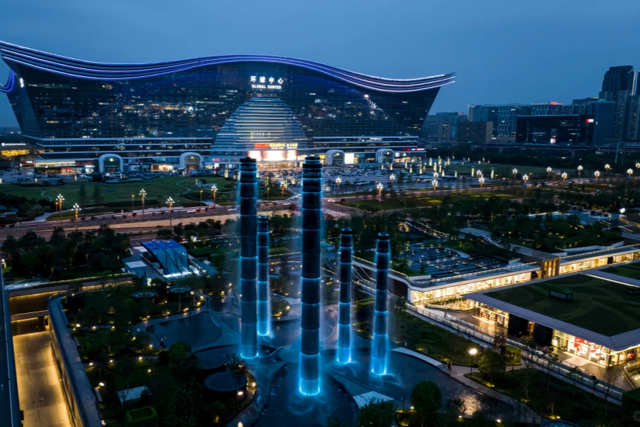 Chengdu SKP Turm: Eine Reise durch einen zukünftigen Wasserturm und Lichtkunst im Stadtzentrum-4