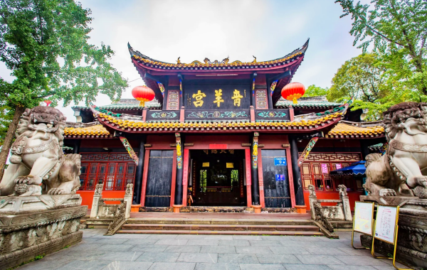 Qingyang Palace: Un templo taoísta en la ciudad bulliciosa, un viaje de búsqueda de la verdad a través de una puerta mil años