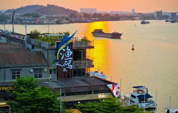 Fisherman's Wharf: Eine revitalisierte Reise von der Old Industrial Riverbank nach New Artistic Waterfront Landmark