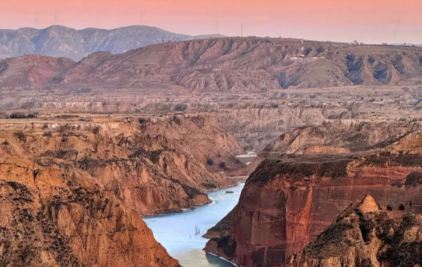 Tag 2: Yan'an → Wave Valley → Yan'an (Übernachtung in Yan'an)