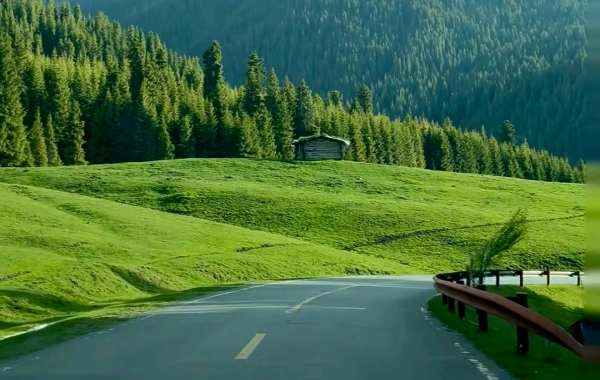 DÍA 2: Jiangbulak – Autovía Mushi – Kumtag Desert – Shanshan County
