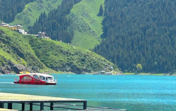 Día 1: Lago Celestial – Condado Qitai